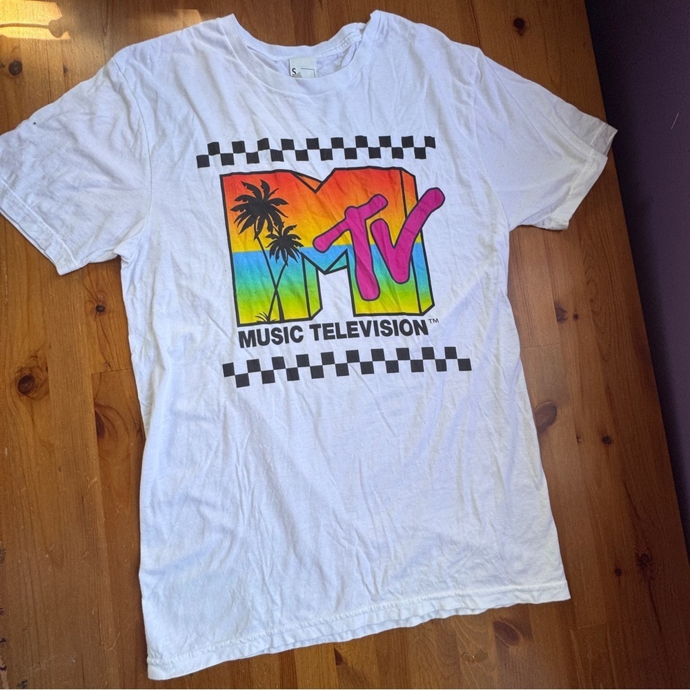 Mtv unisex Tshirt size small nwot